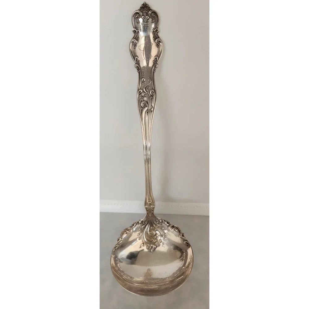 BEAUTIFUL ANTIQUE SOUP PUNCH LADLE SILVER ELEGANT & UNIQUE Rogers Hamilton 1890s